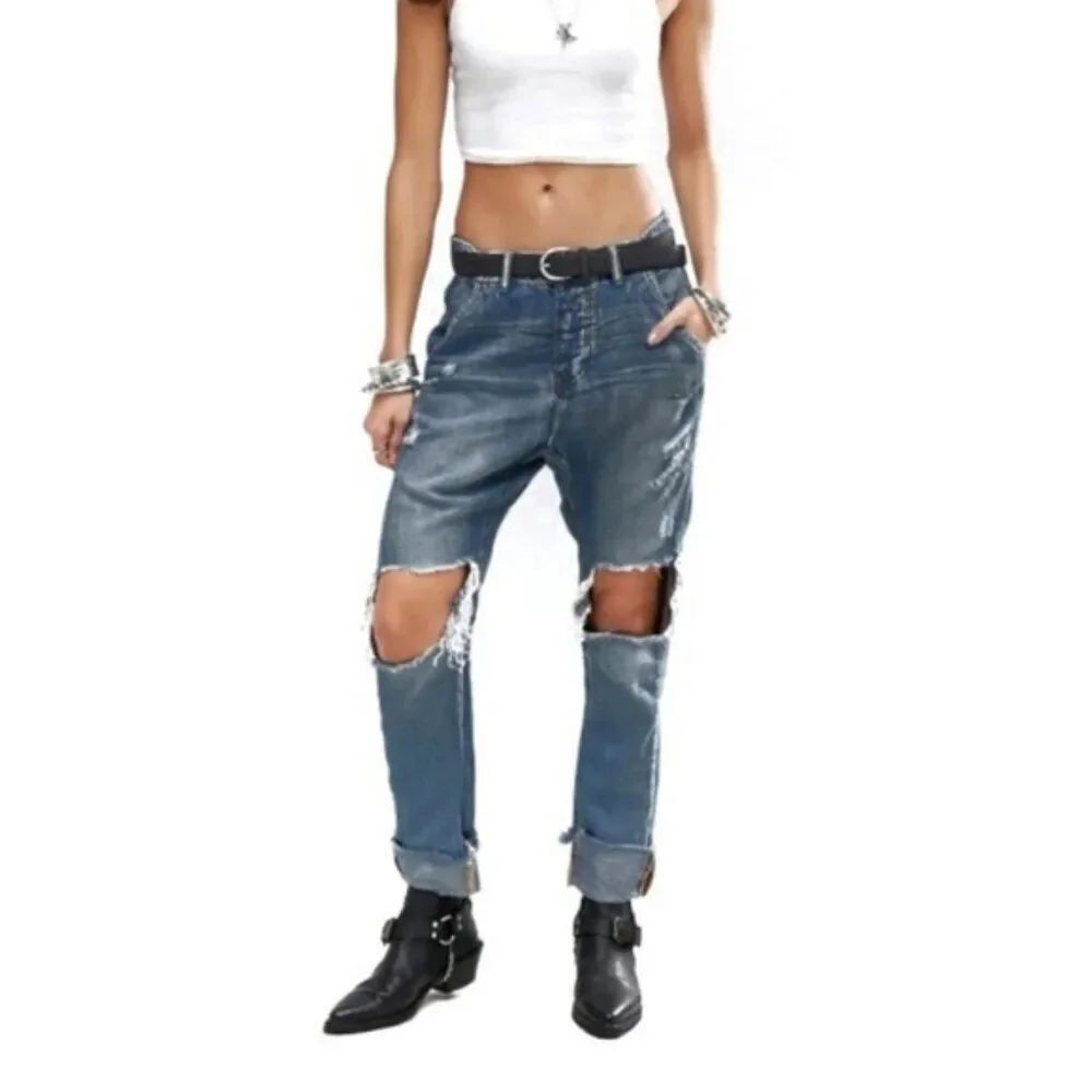 NWT One Teaspoon Calvaries Distressed Boyfriend Jeans